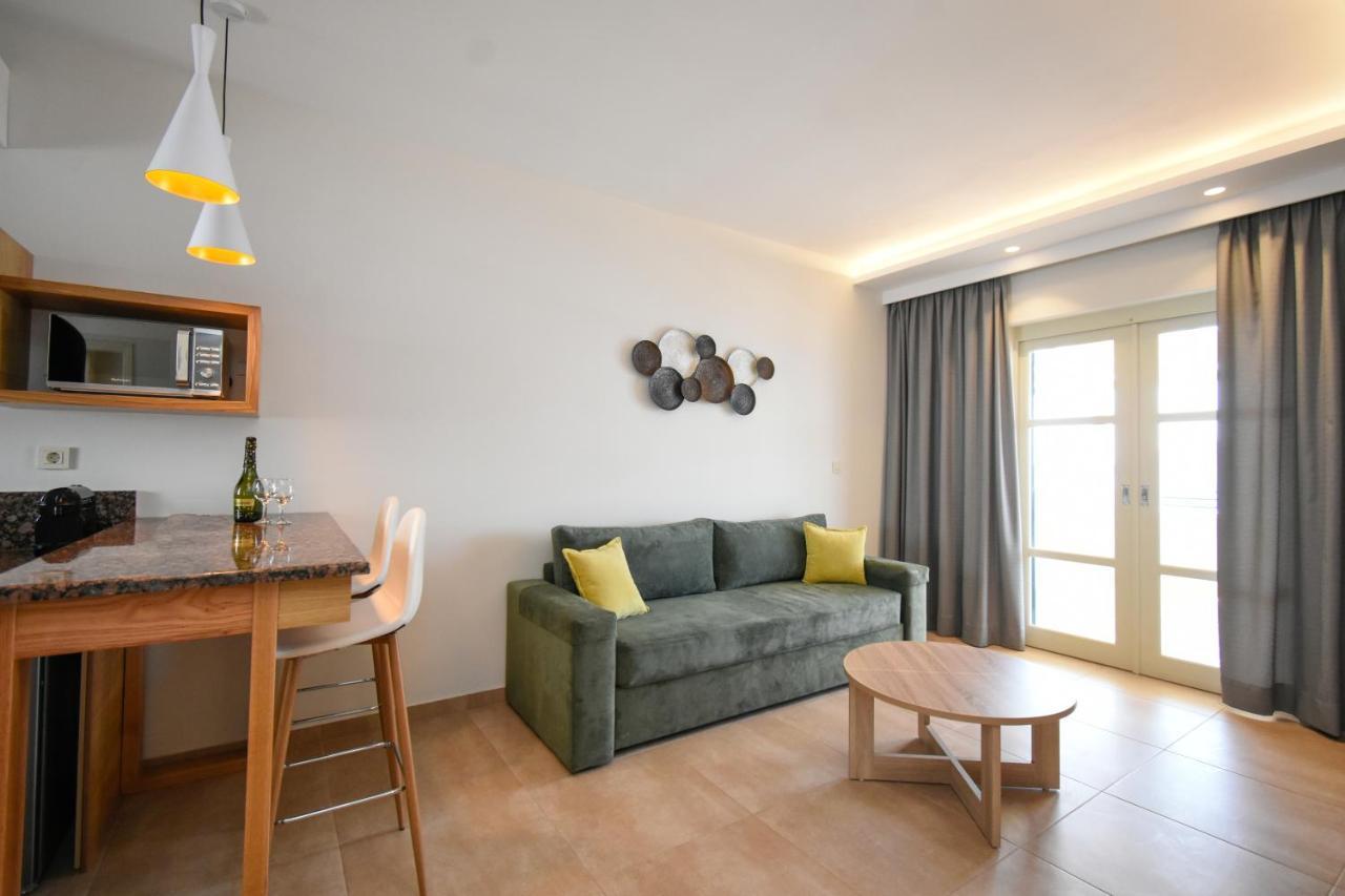 Elena Village Hotel & Suites Myrties Eksteriør billede