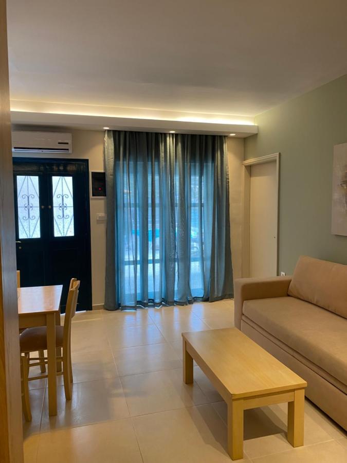 Elena Village Hotel & Suites Myrties Eksteriør billede