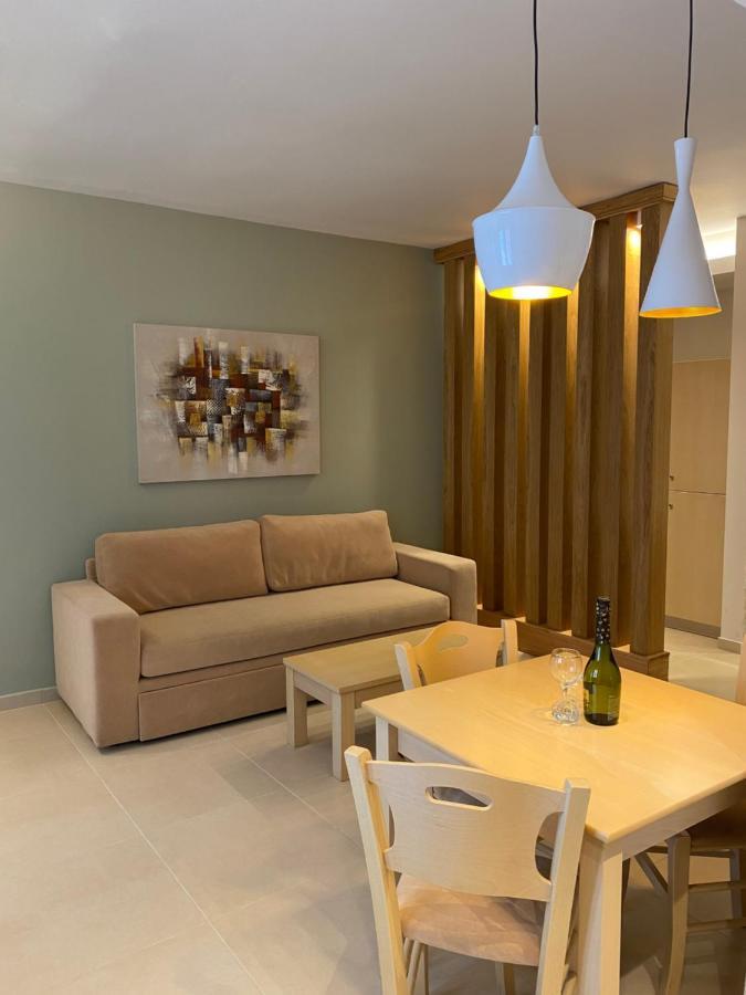 Elena Village Hotel & Suites Myrties Eksteriør billede