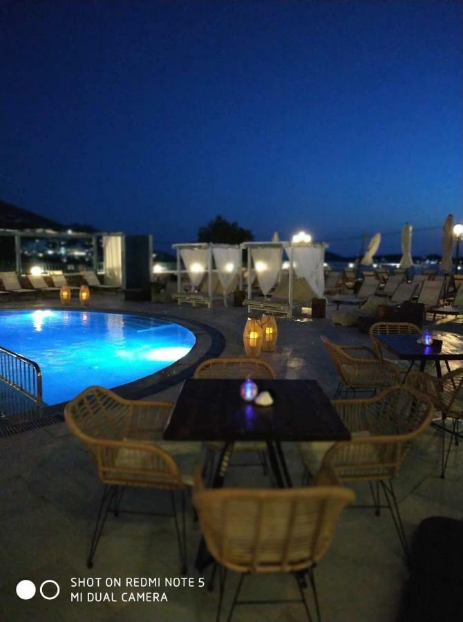 Elena Village Hotel & Suites Myrties Eksteriør billede