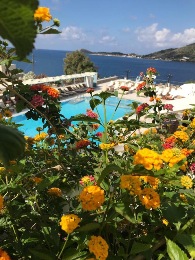 Elena Village Hotel & Suites Myrties Eksteriør billede